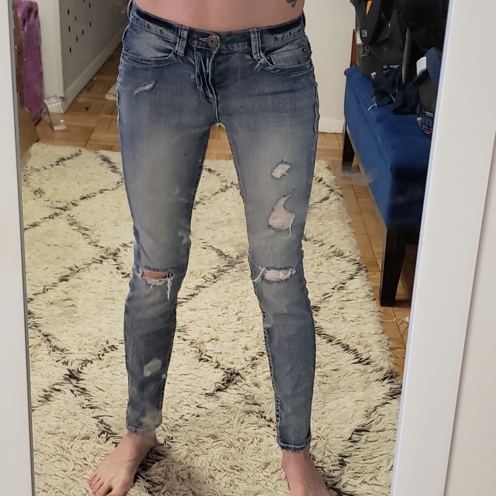 Mudd low-rise distressed Skinny Jeans